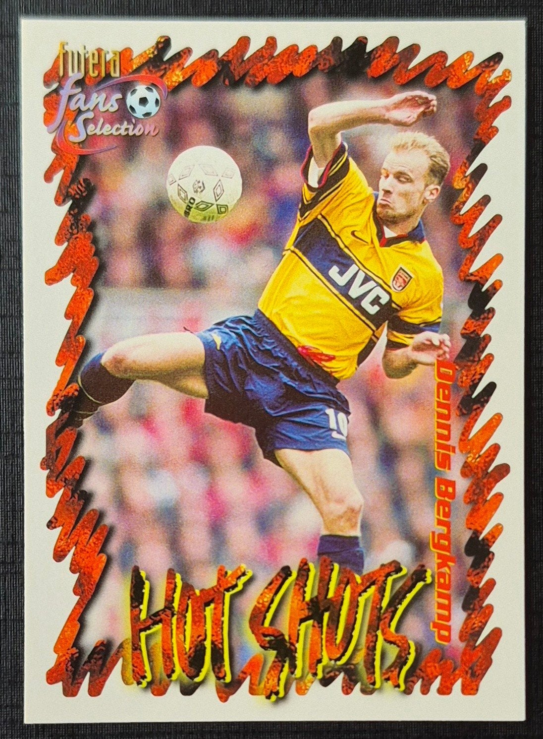 Futera Dennis Bergkamp - Arsenal FC, 1998/1999, Ophalen of Verzenden, Zo goed als nieuw, Buitenlandse clubs, Poster, Plaatje of Sticker