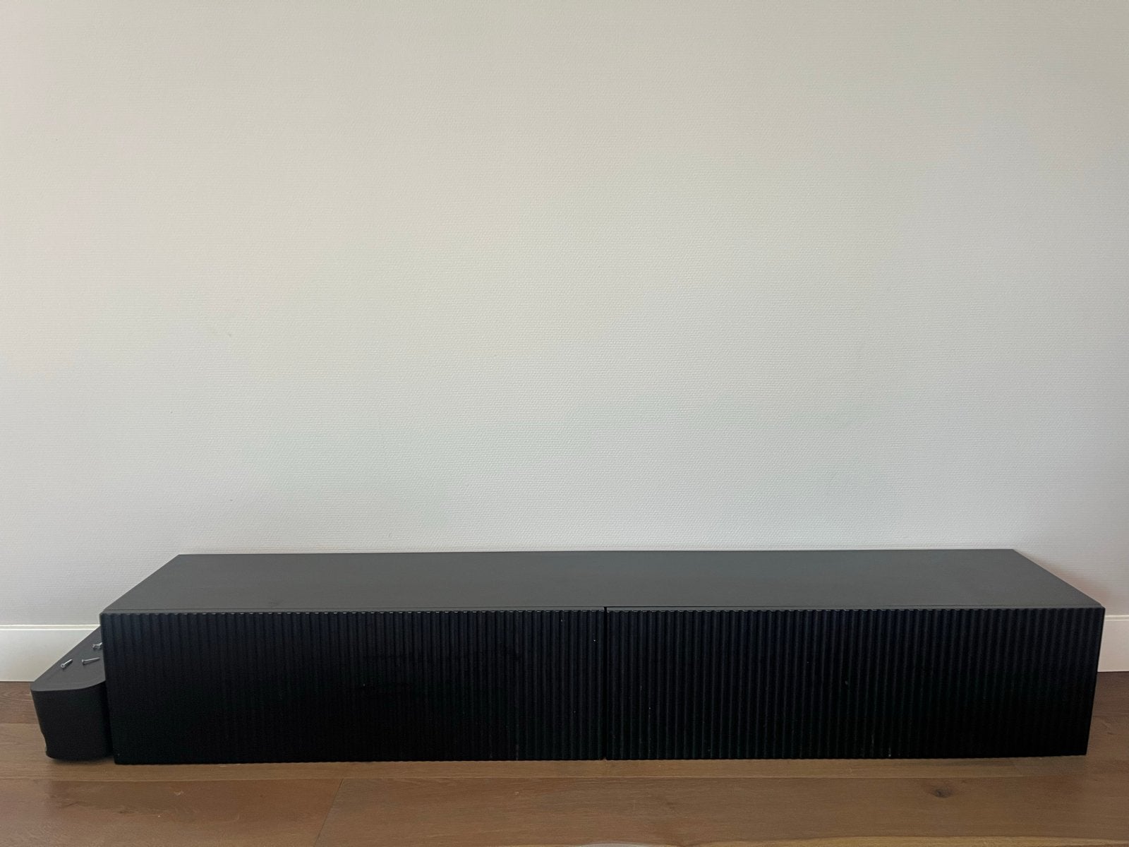 Zwart TV-meubel met ribbelpatroon, Ophalen, Gebruikt, 200 cm of meer, Minder dan 100 cm