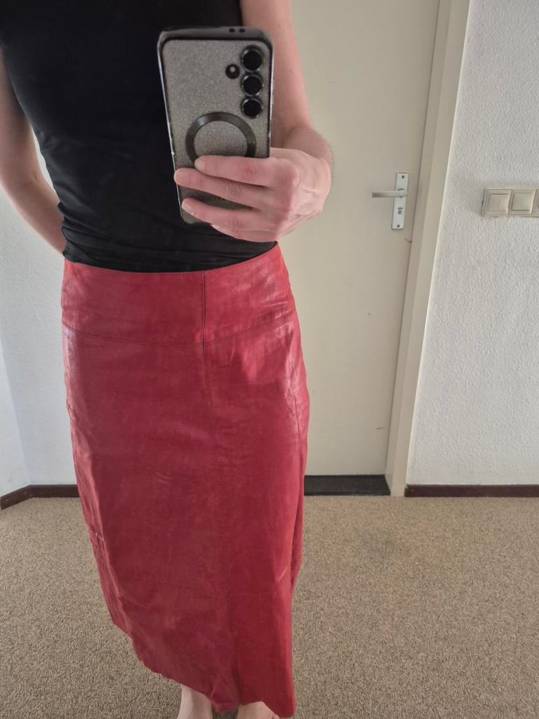 Rode Leren Rok - Maat L, Kleding | Dames, Rokken, Verzenden, Maat 42/44 (L), Onbekend, Zo goed als nieuw