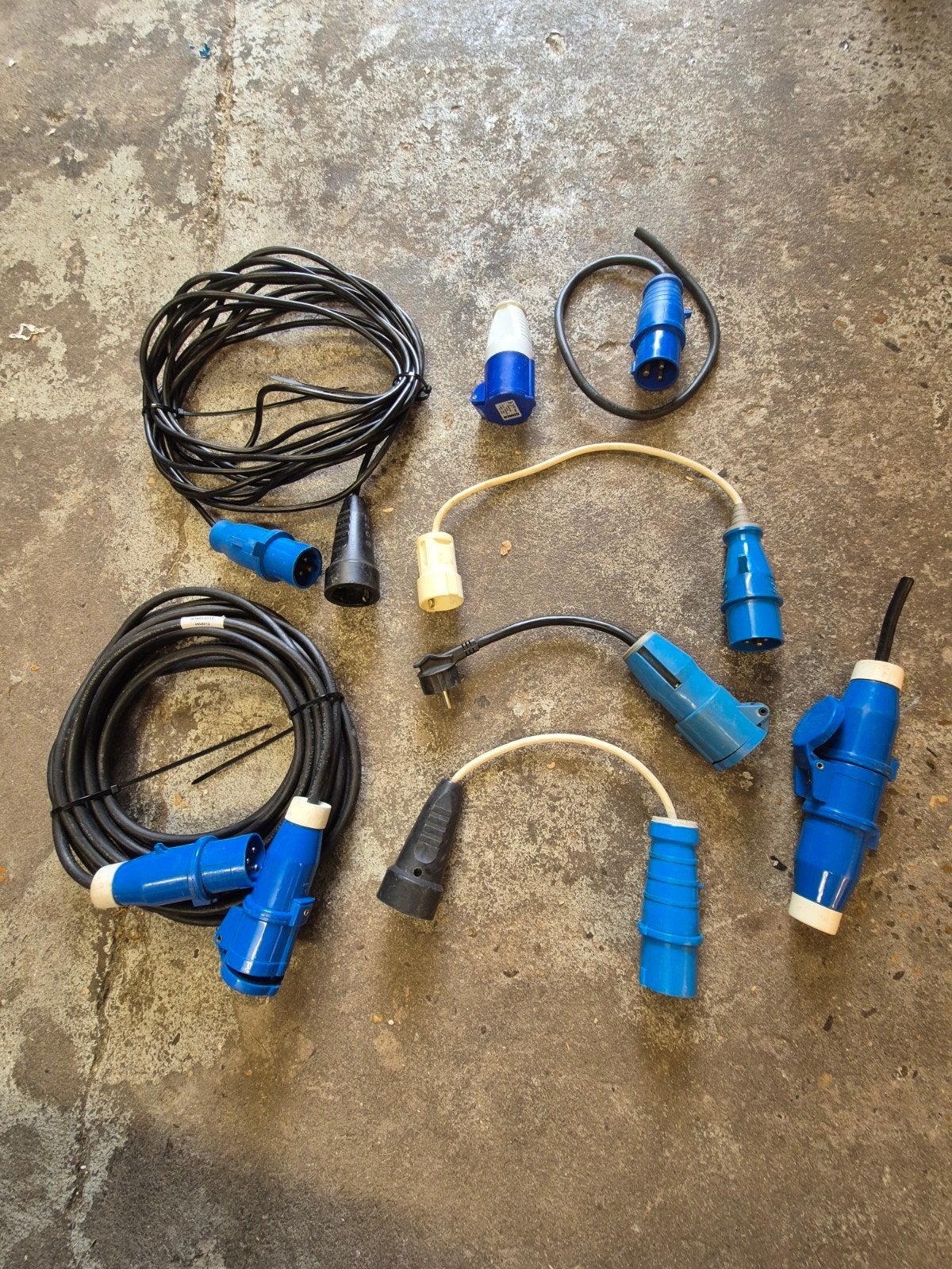 Diverse kampeeraccessoires en stroomkabels, Caravans en Kamperen, Kampeeraccessoires, Ophalen of Verzenden, Gebruikt