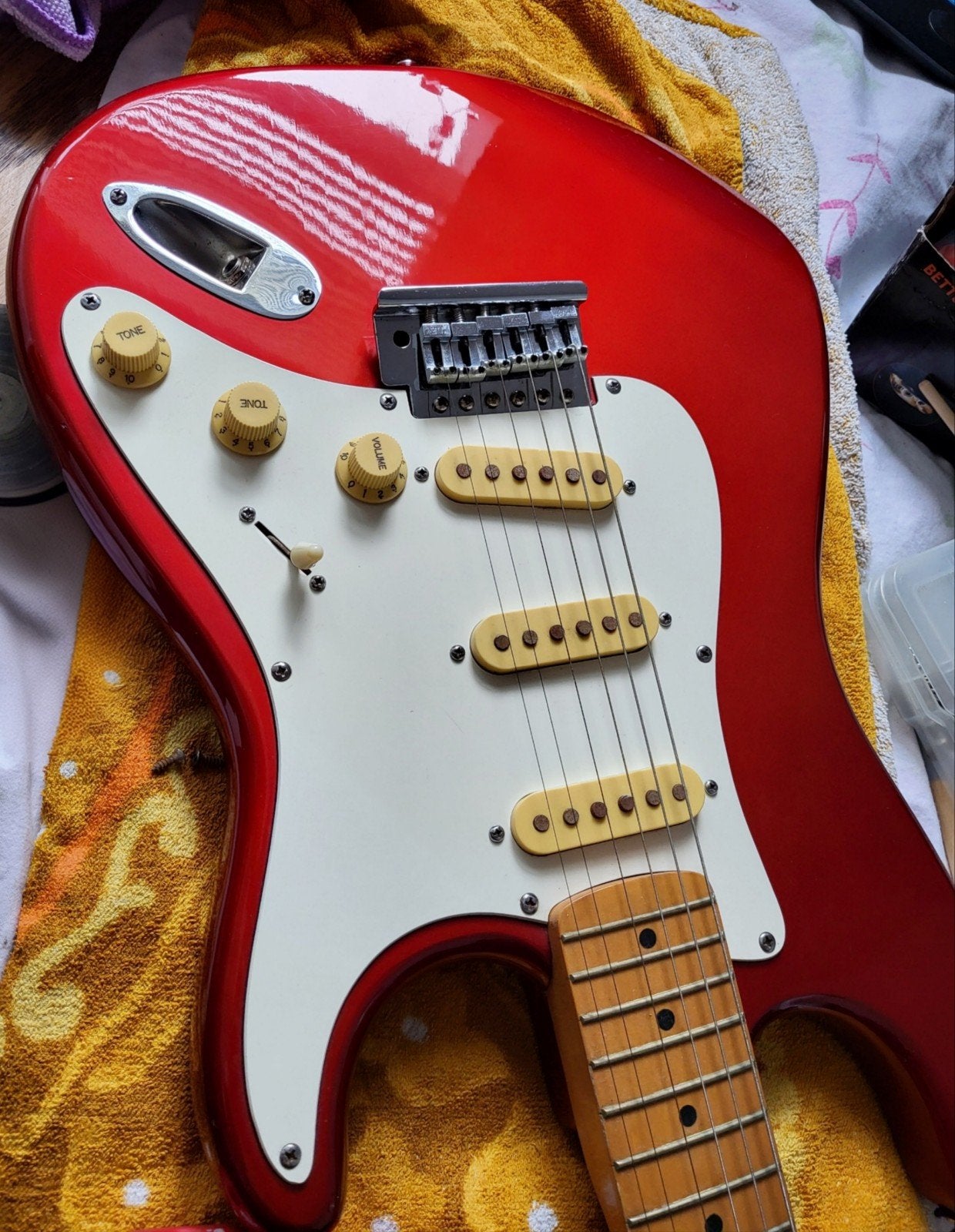 Hondo fame HL760TMR 1984-85 Metallic red, Ophalen of Verzenden