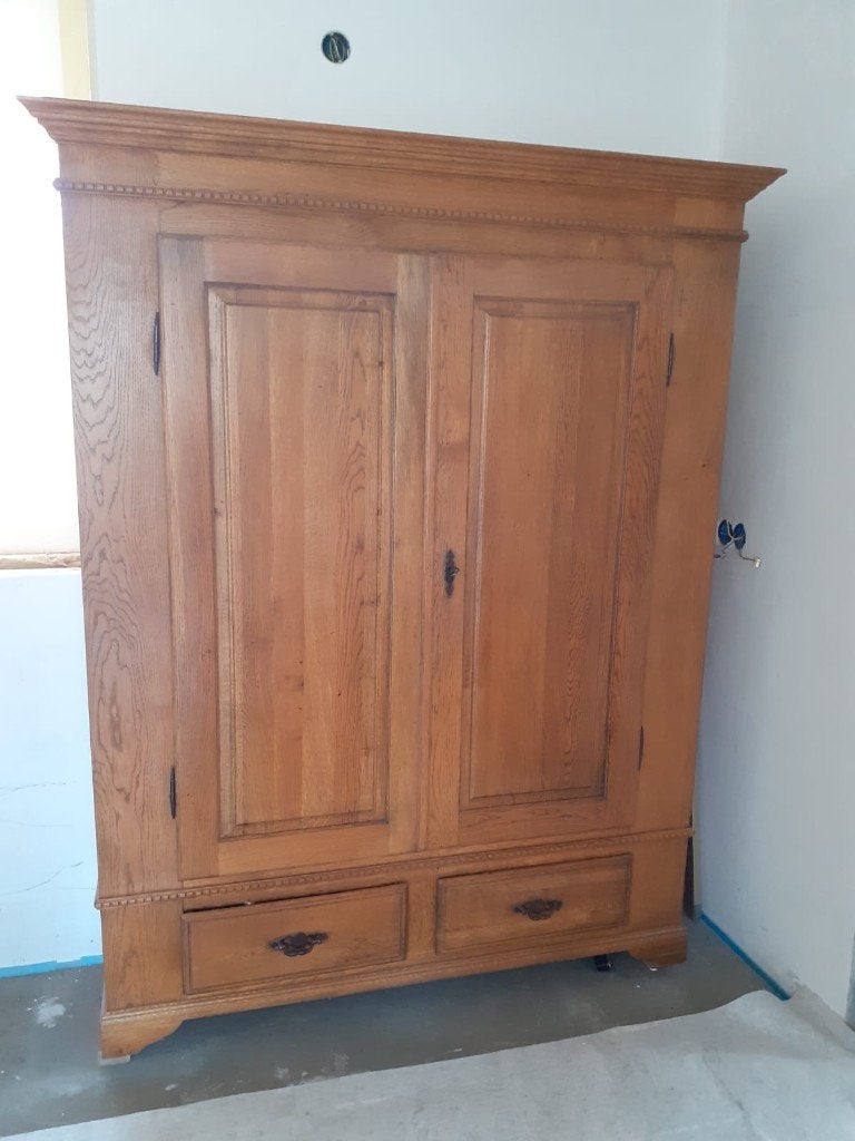 kast hout, Ophalen