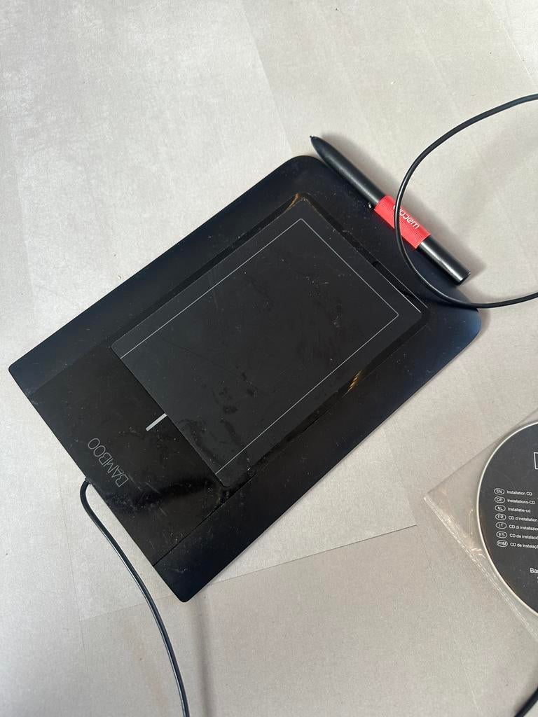 Wacom Tekentablet - Perfect voor Creatievelingen, Ophalen of Verzenden, Gebruikt, Bedraad