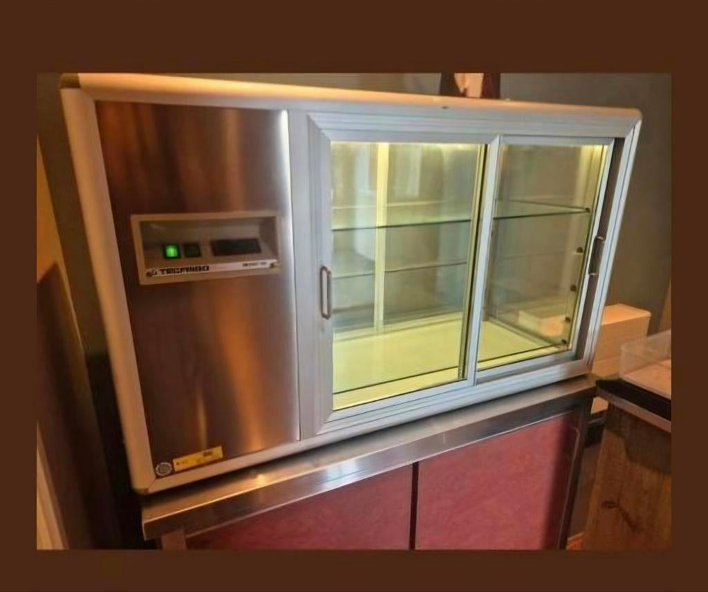 Techfrigo Orizont koeling koelvitrine, Witgoed en Apparatuur, Koelkasten en IJskasten, Ophalen, Zonder vriesvak, 200 liter of meer