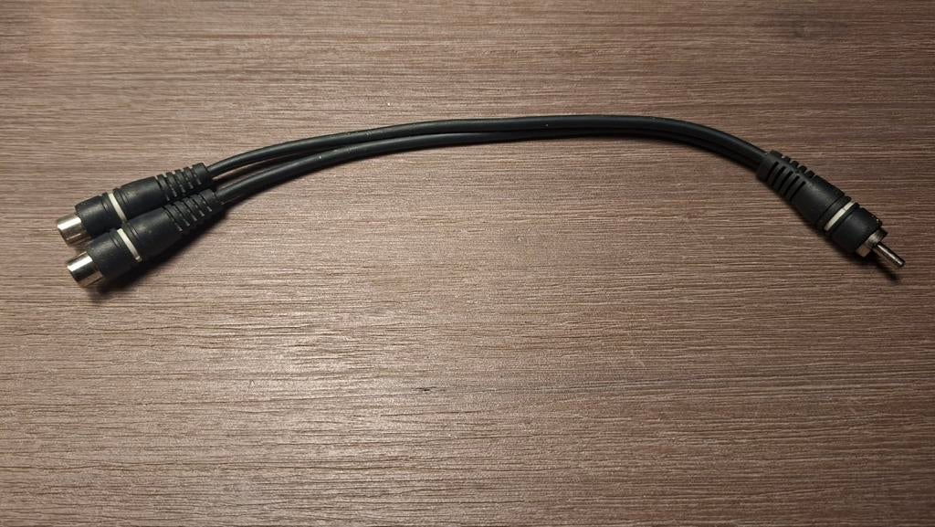 RCA Y- adapterkabel. 1X male. 2X female. 0.25 Meter., Ophalen of Verzenden, Nieuw, Minder dan 2 meter, Componentkabel