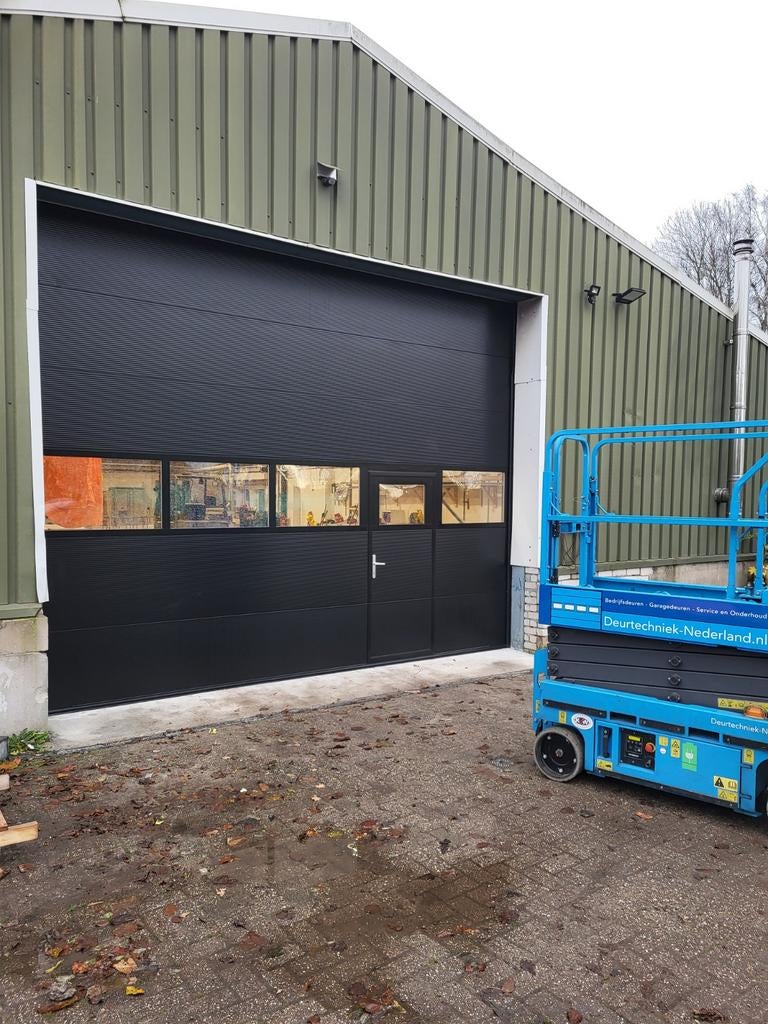 Garagedeuren-Overheaddeuren-Industriedeuren heel Nederland, Ophalen, 120 cm of meer, 215 cm of meer, Garagedeur