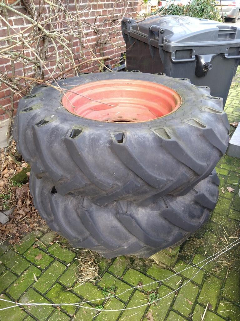 Te koop set wielen 14.9 26, Ophalen of Verzenden, Overige typen