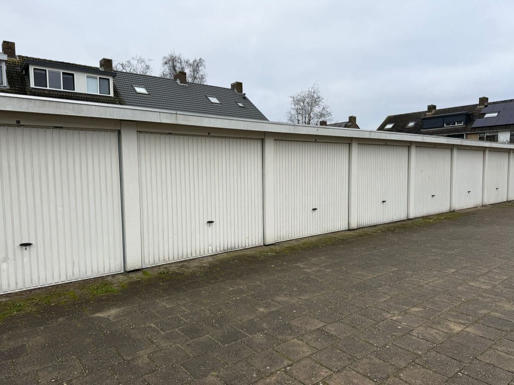 Garagebox verhuurd (6 stuks) te koop Apeldoorn belegging, Doe-het-zelf en Verbouw, Overige Doe-het-zelf en Verbouw, Gebruikt, Ophalen