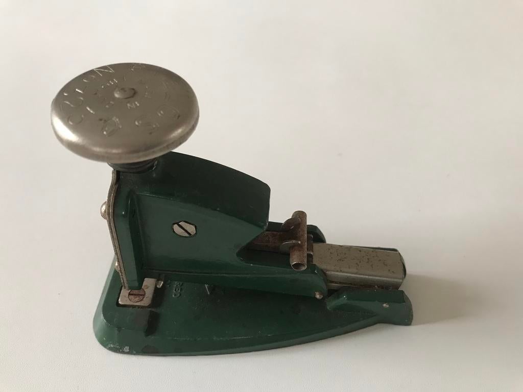 Vintage nietapparaat, velos,made in england, Antiek en Kunst, Ophalen of Verzenden