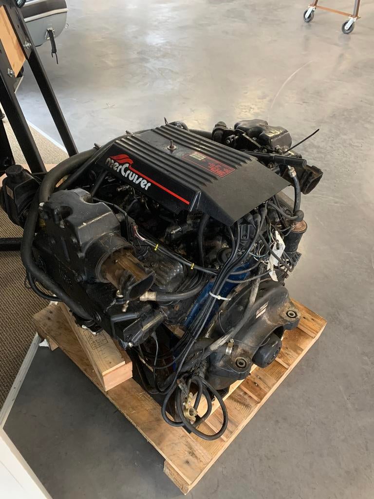 Mercruiser V8 5.7L 4bbl carb compleet plug en play, Watersport en Boten, Buiten- en Binnenboordmotoren, Gebruikt, Binnenboordmotor