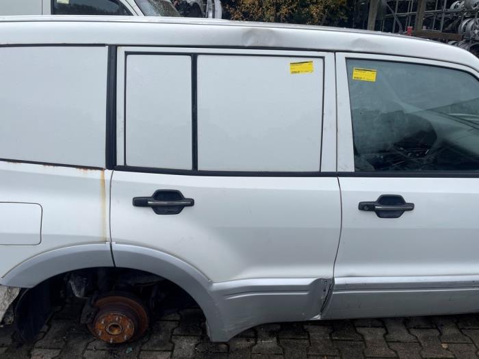 Portier 4Deurs rechts-achter van een Mitsubishi Pajero, Gebruikt, -, Deur, -