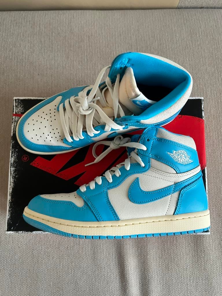 Air Jordan 1 High OG University Blue 2025 Reimagined 42 EUR, Blauw, Sportschoenen, Ophalen of Verzenden, Zo goed als nieuw
