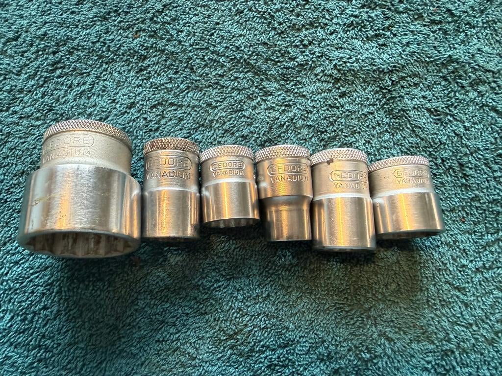 Gedore D19 en D30 doppen 12-kants, Auto diversen, Autogereedschap, Ophalen of Verzenden, Zo goed als nieuw