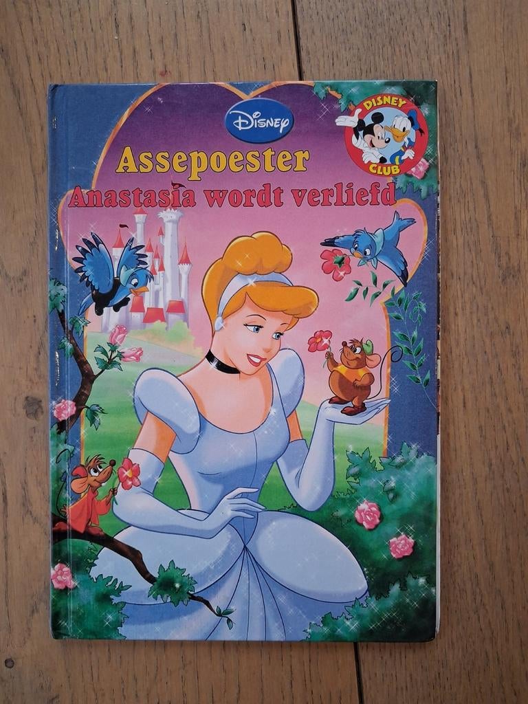 Disney Boekenclub Assepoester Anastasia wordt verliefd, Verzamelen, Ophalen of Verzenden, Assepoester of Belle, Beeldje of Figuurtje