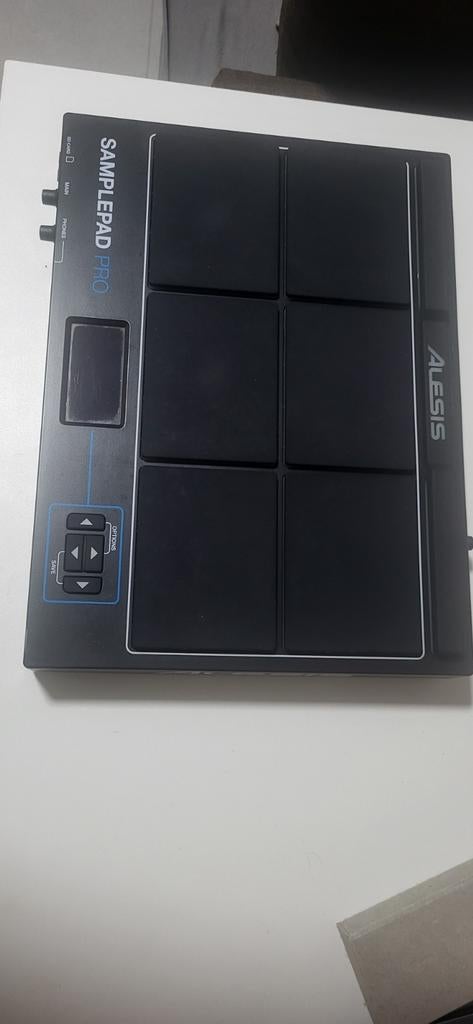 SAMPLEPAD PRO (8 pads) + Sticks, Stand and 32GB SD card, Muziek en Instrumenten, Drumcomputers, Zo goed als nieuw, Overige merken