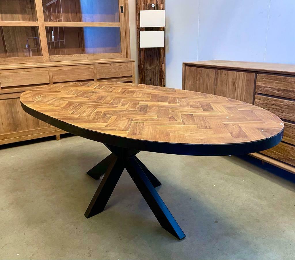 Teaktafel ovaal visgraat stalen poot, Huis en Inrichting, Tafels | Eettafels, Nieuw, 50 tot 100 cm, 200 cm of meer, Vijf personen of meer