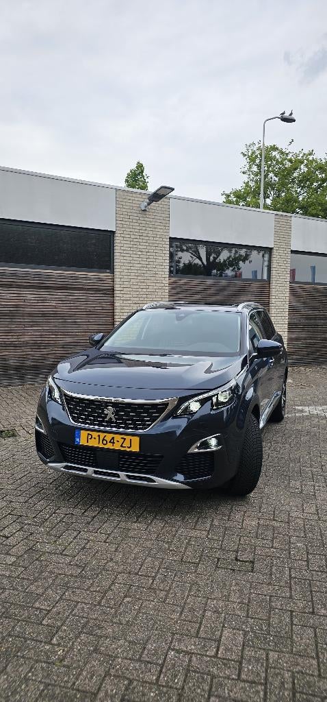 Peugeot 5008 1.2 Puretech 130pk S&S Eat8 2019 Blauw, Zwart, 1199 cc, Blauw, 7 stoelen