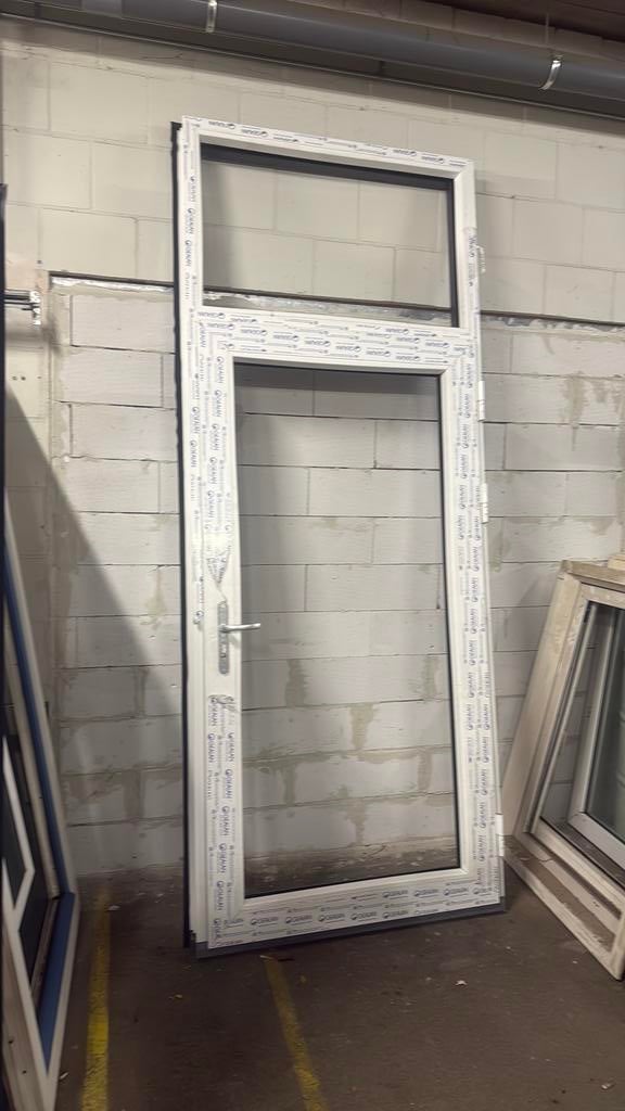 Voordeur kozijn, Doe-het-zelf en Verbouw, Kozijnen en Schuifpuien, 75 tot 150 cm, Deurkozijn, Ophalen of Verzenden, Zo goed als nieuw