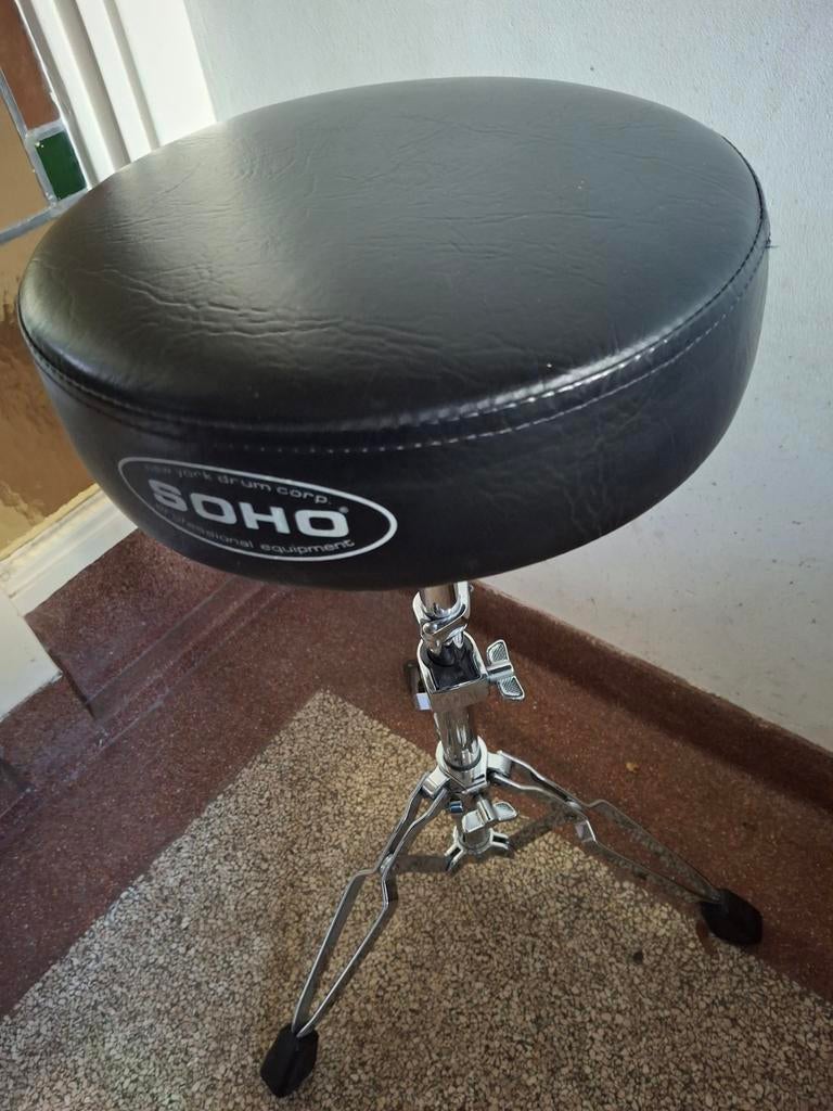 Soho drumkruk., Muziek en Instrumenten, Ophalen of Verzenden