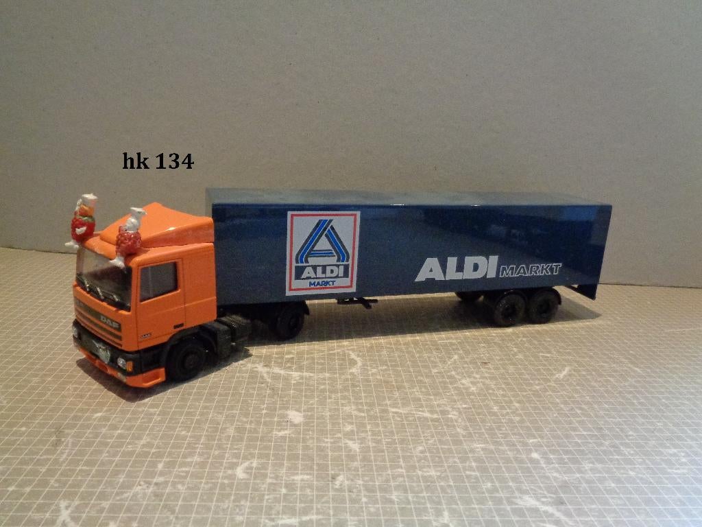 lion daf 95 met aldi trailer, Hobby en Vrije tijd, Modelauto's | 1:50, Ophalen of Verzenden, Zo goed als nieuw, Bus of Vrachtwagen