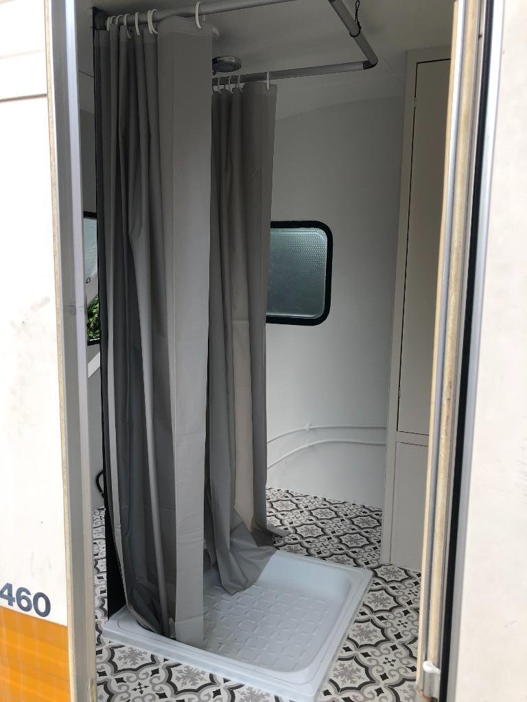 Te huur badkamer caravan