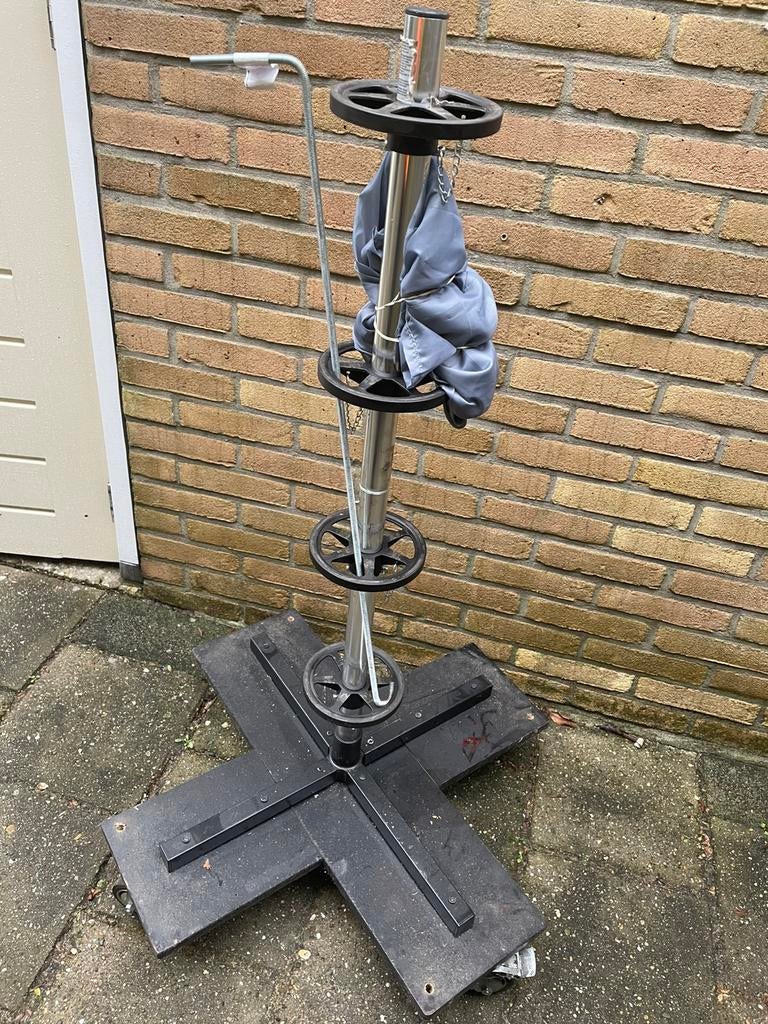 Velgenboom verrijdbaar met hoes, Auto diversen, Velgenbomen, Ophalen of Verzenden, Zo goed als nieuw