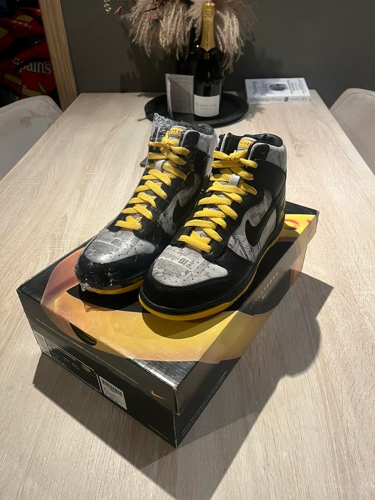NIKE SB dunk high TZ LAF armstong NIEUW ORIGINEEL maat 6, 7, Kleding | Heren, Ophalen of Verzenden, Nieuw, Overige kleuren