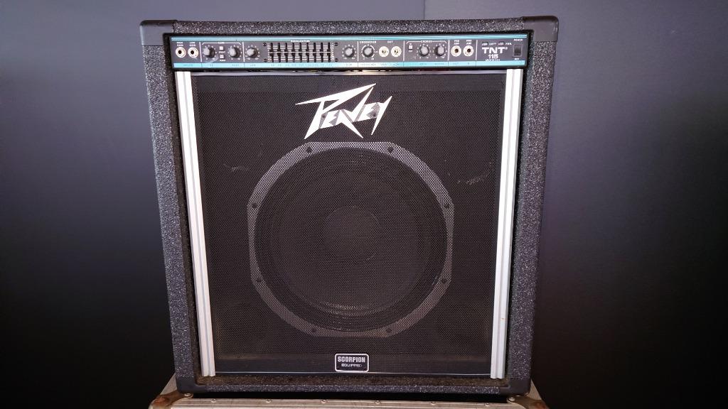 peavey TNT 115 bascombo met case, Muziek en Instrumenten, Versterkers | Bas en Gitaar, Ophalen, Zo goed als nieuw, Basgitaar, 100 watt of meer
