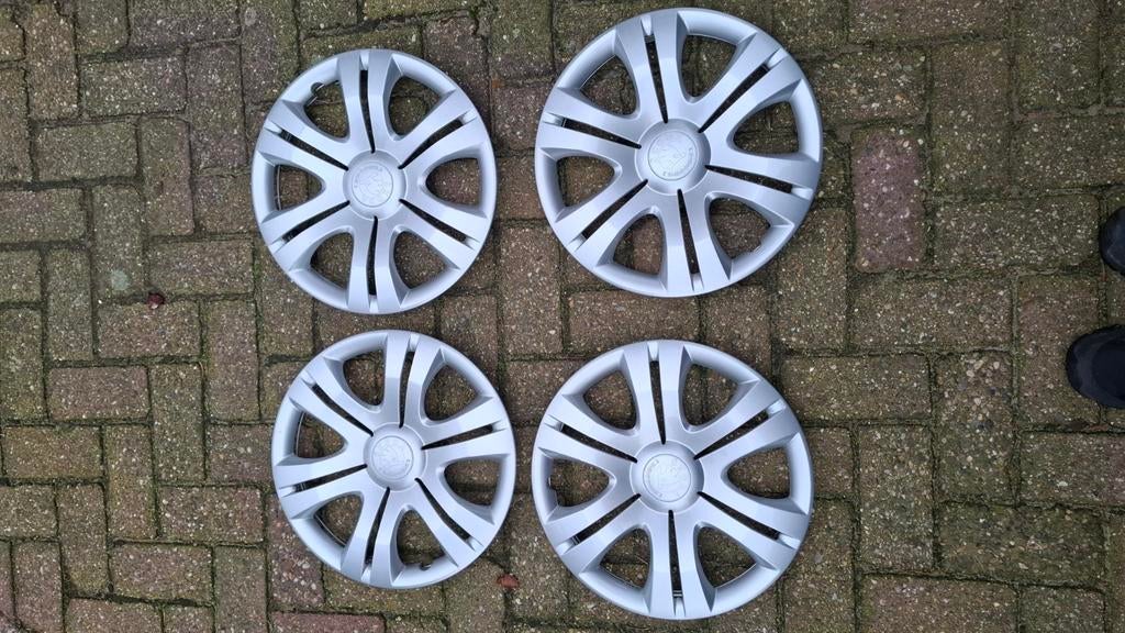 Skoda wieldoppen 15 inch. (5J0.601.147 H), Ophalen of Verzenden, Zo goed als nieuw