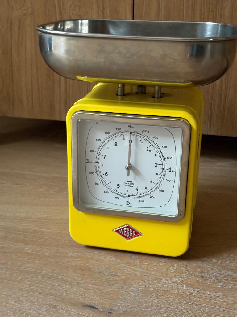 Vintage keuken weegschaal + klok , Merk: Wesco, Witgoed en Apparatuur, Weegschalen, Minder dan 10 kg, Keukenweegschaal, Ophalen of Verzenden