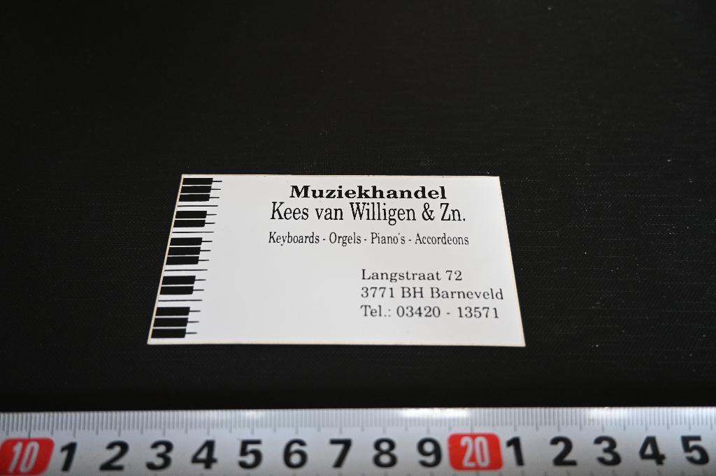 stickers Barneveld Kees van Willigen & Zn.  Muziekhandel, Ophalen, Zo goed als nieuw