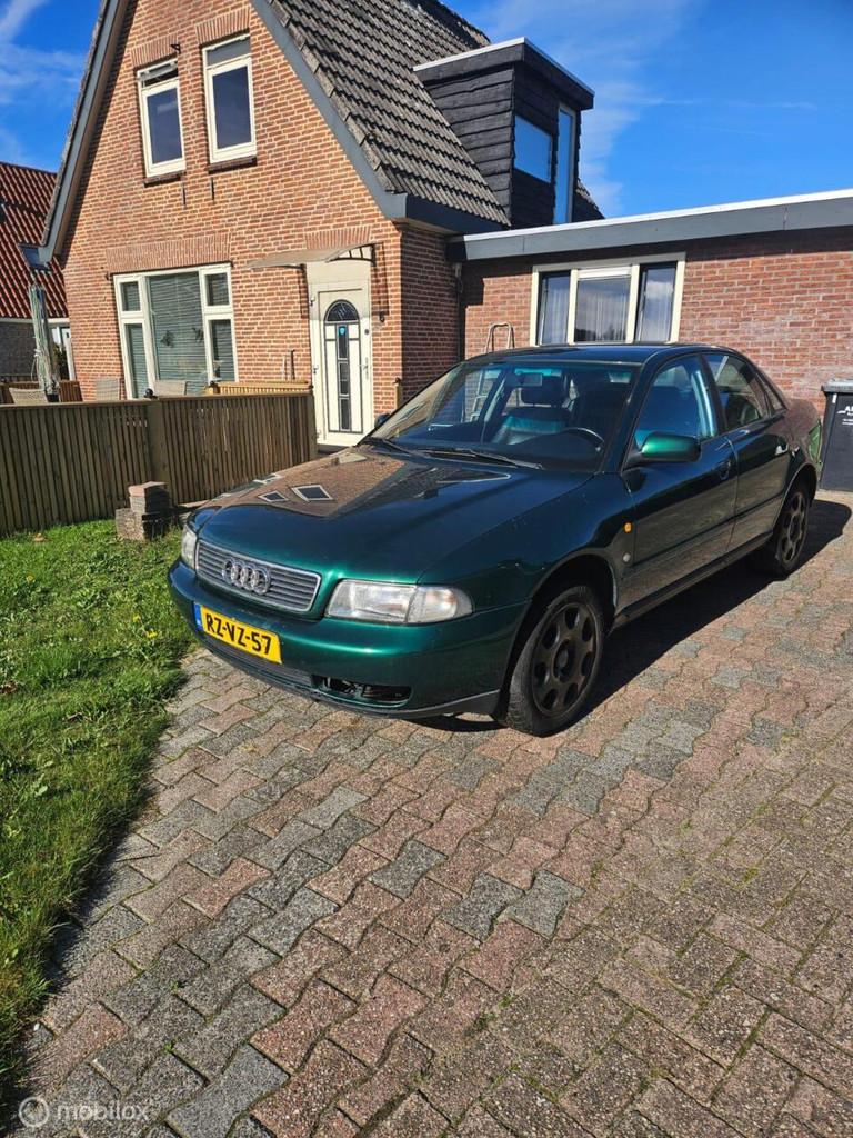 Audi A4 Limousine 1.6, Auto's, 1160 kg, 101 pk, Gebruikt, 4 cilinders