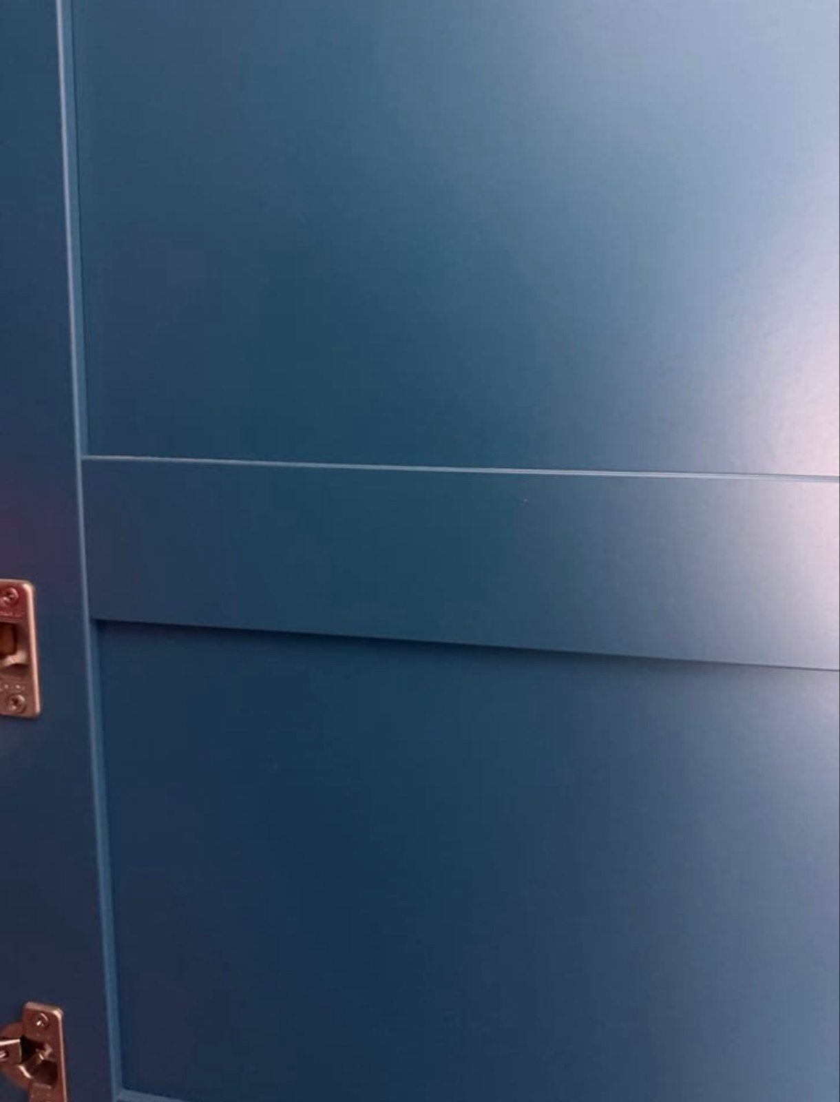 GRATIS AFHALEN! Twee blauwe IKEA Flisberget deuren voor kast, Huis en Inrichting, Ophalen, Overige materialen, Gebruikt, 200 cm of meer