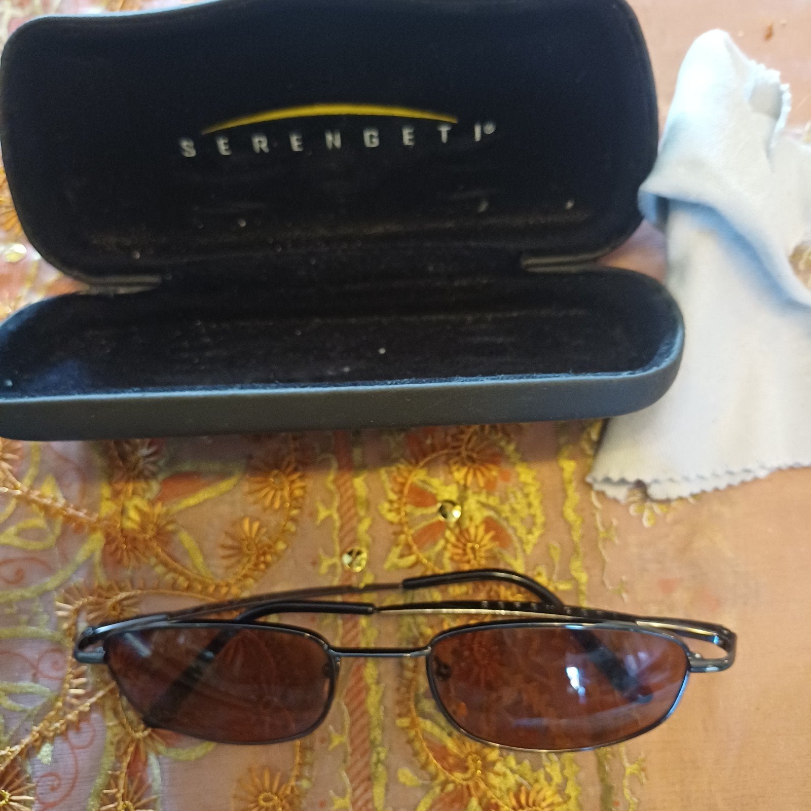 Serengeti Zonnebril 6598 vintage in uitstekende staat, Overige merken, Zonnebril, Zwart, Ophalen of Verzenden