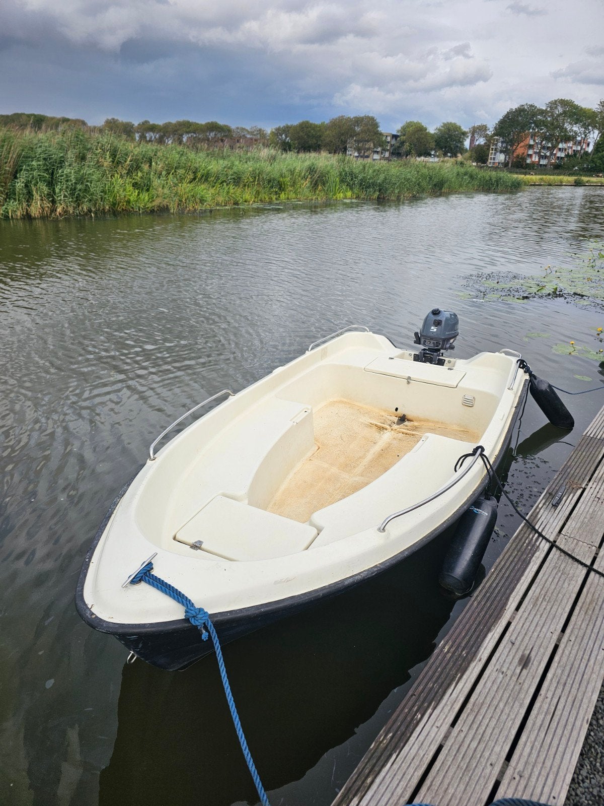 Stabiele visboot/toerboot met Yamaha 5pk 4 takt buitenboordm, Watersport en Boten, Visboot, Ophalen, Buitenboordmotor