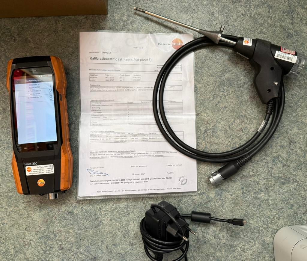 Testo 300 rookgas analyse apparaat (professioneel), Ophalen of Verzenden, Gebruikt