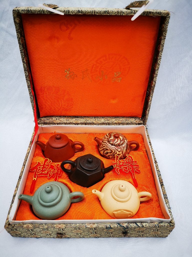 vintage 5 chinese Yixing Theepot en mahoniehout curiosa Rek, Ophalen of Verzenden