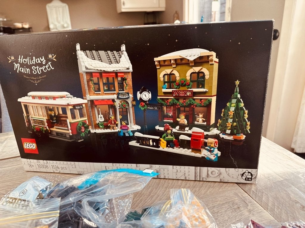 Lego 10308 holiday main street, Lego, Ophalen of Verzenden, Zo goed als nieuw, Complete set