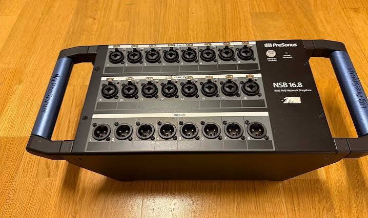 Presonus NSB 16-8 stagebox met rack kit, Ophalen of Verzenden, Zo goed als nieuw