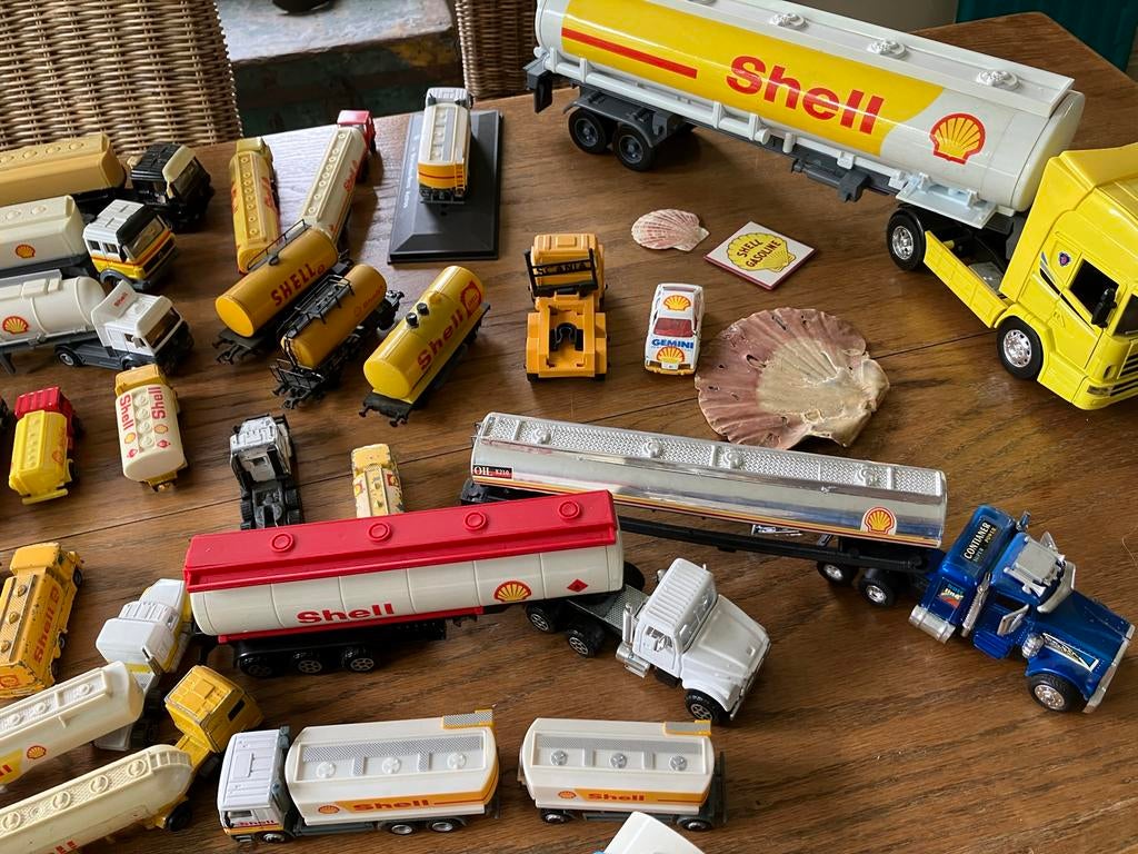 Verzameling Shell model tankwagens, Hobby en Vrije tijd, Modelbouw | Auto's en Voertuigen, Overige merken, Gebruikt, 1:32 tot 1:50