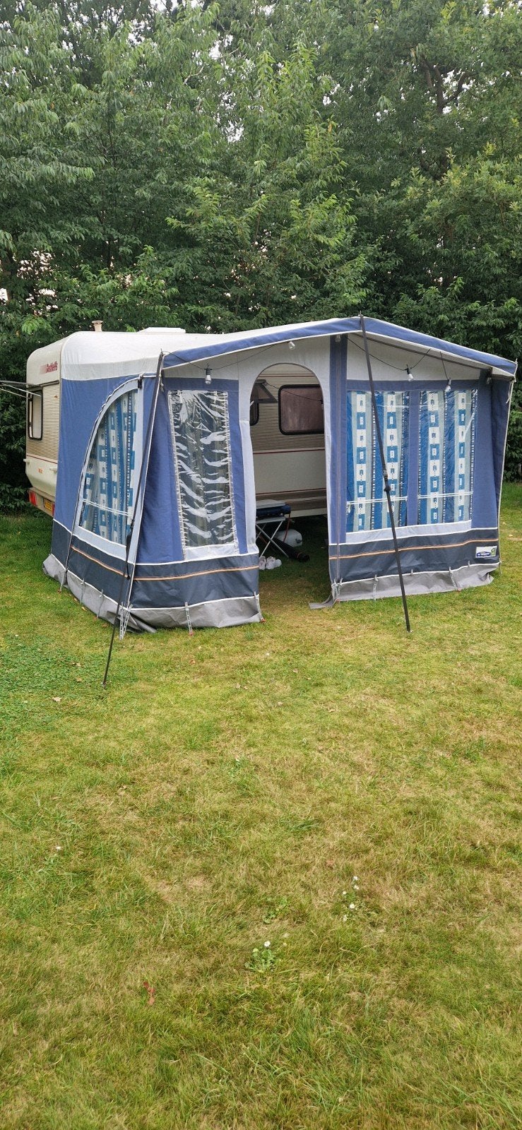 caravan Dethleffs, Ophalen, Zo goed als nieuw, Dorema
