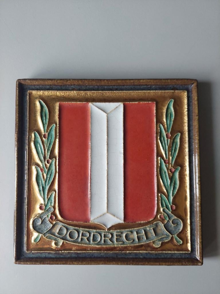 Cloisonne (wapen) tegel Porceleyne Fles Dordrecht, Antiek en Kunst, Ophalen of Verzenden