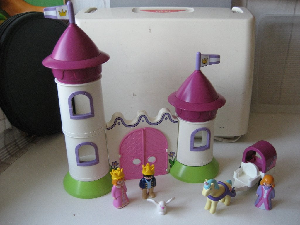 123 playmobil junior kasteel met prins prinsessen en koets, Ophalen of Verzenden, Zo goed als nieuw