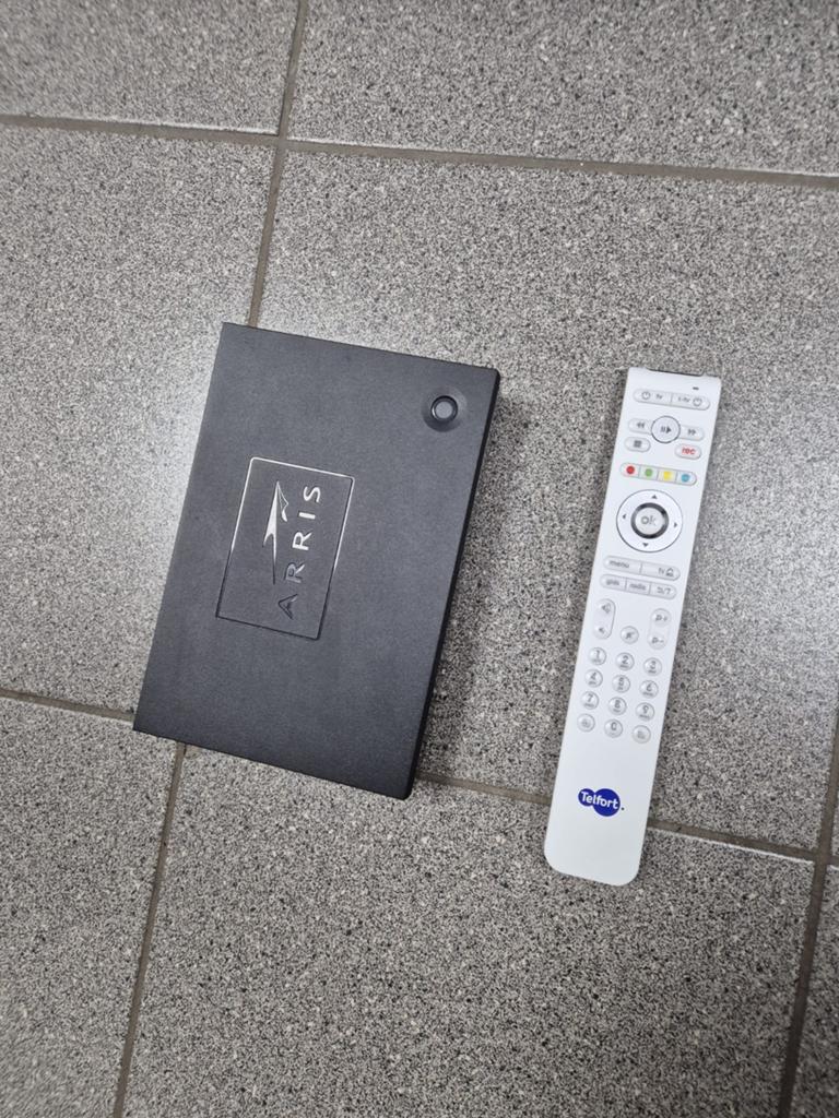 Arris VIP2952 V2 Telfort Decoder/Harddiskrecorder, Ophalen of Verzenden, Gebruikt, Harddiskrecorder