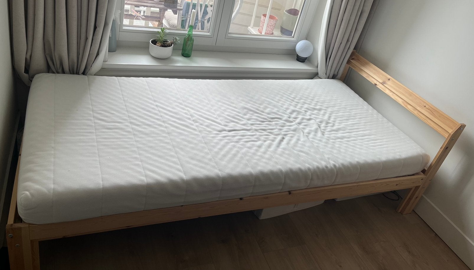 Ikea NEIDEN bed frame + bed base + mattress 90x200, Ophalen, Gebruikt, 90 cm, Eenpersoons