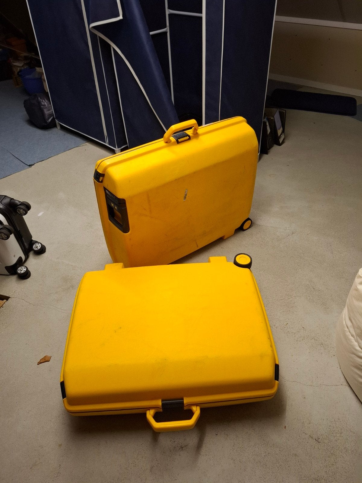 Set van 2 grote Samsonite koffers en 1 beautycase - Geel, Ophalen, Gebruikt, Geel, Wieltjes