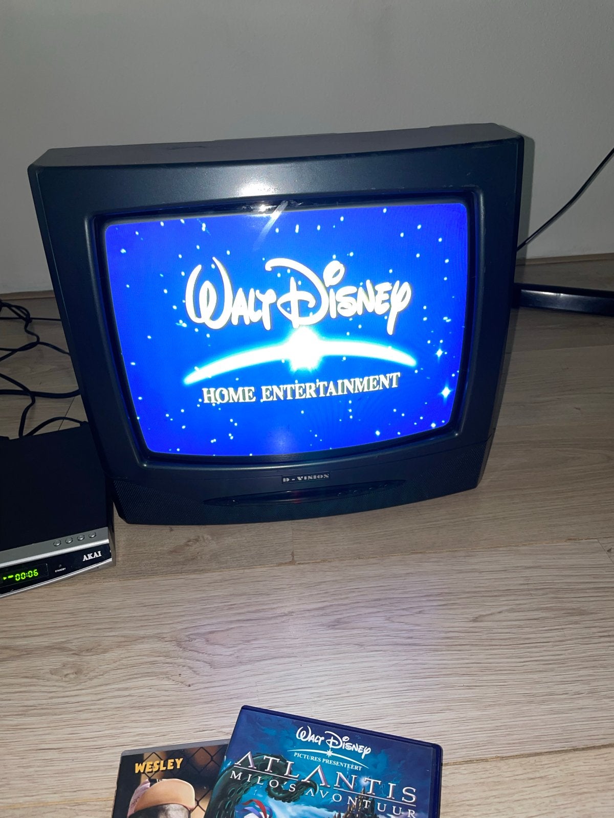 D-Vision 14 inch CRT TV met SCART en DVD-speler, Ophalen, Gebruikt, Minder dan 40 cm, Overige merken