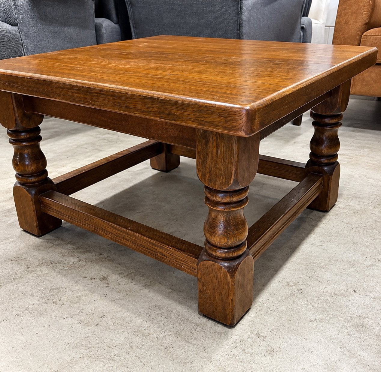 - Nette staat- Massief eikenhouten salontafel, 50 – 75, Gebruikt, Eikenhout, Vierkant