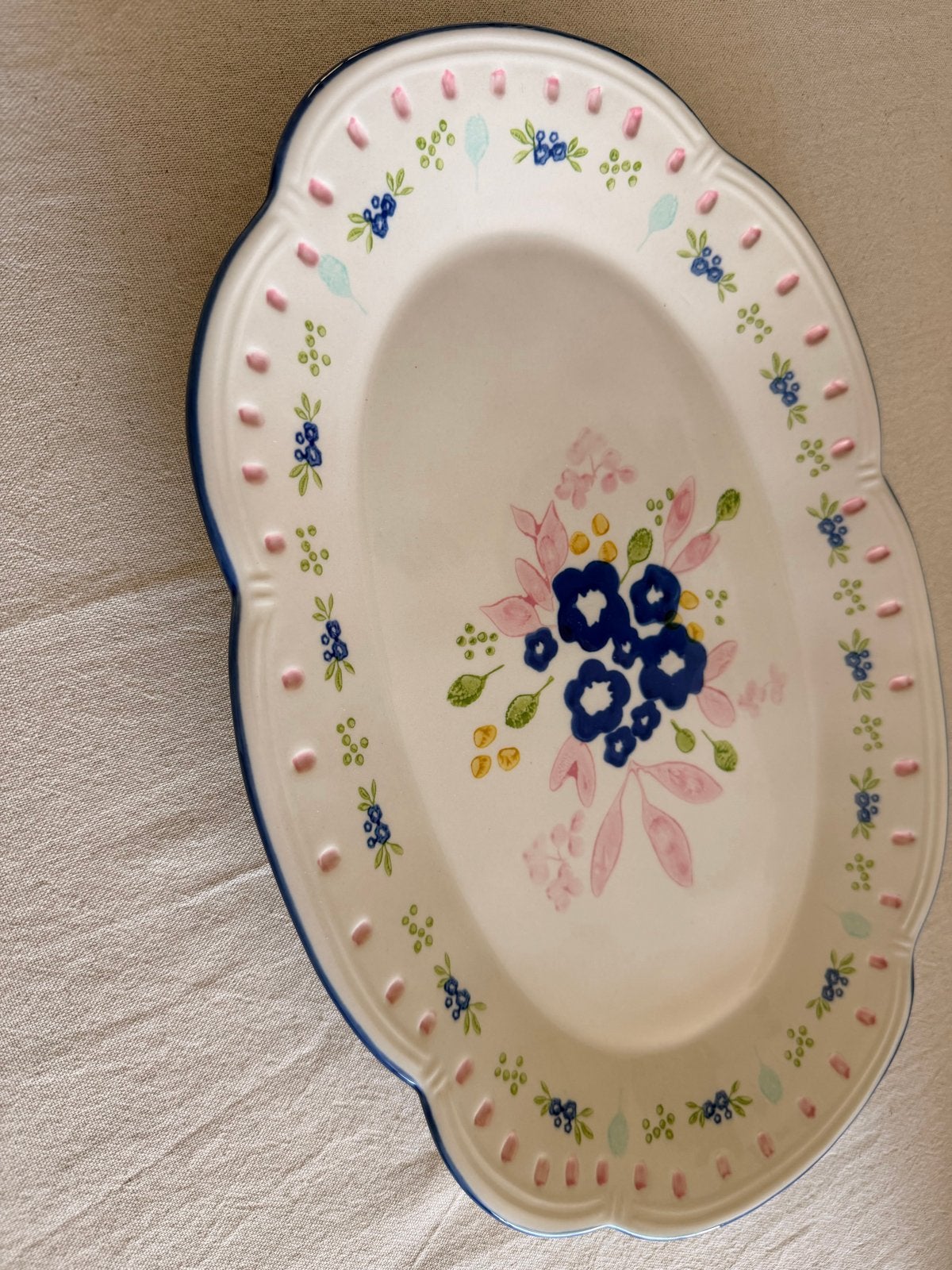 Kitsch Kitchen serveerschaal met bloemen en bessen, Ophalen, Overige merken, Keramiek, Nieuw