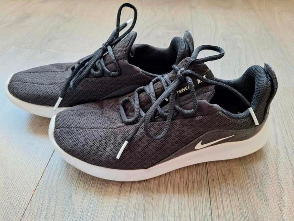 Nike Sneakers - maat 39 ZGAN, Zwart, Nike, Ophalen of Verzenden, Sneakers of Gympen
